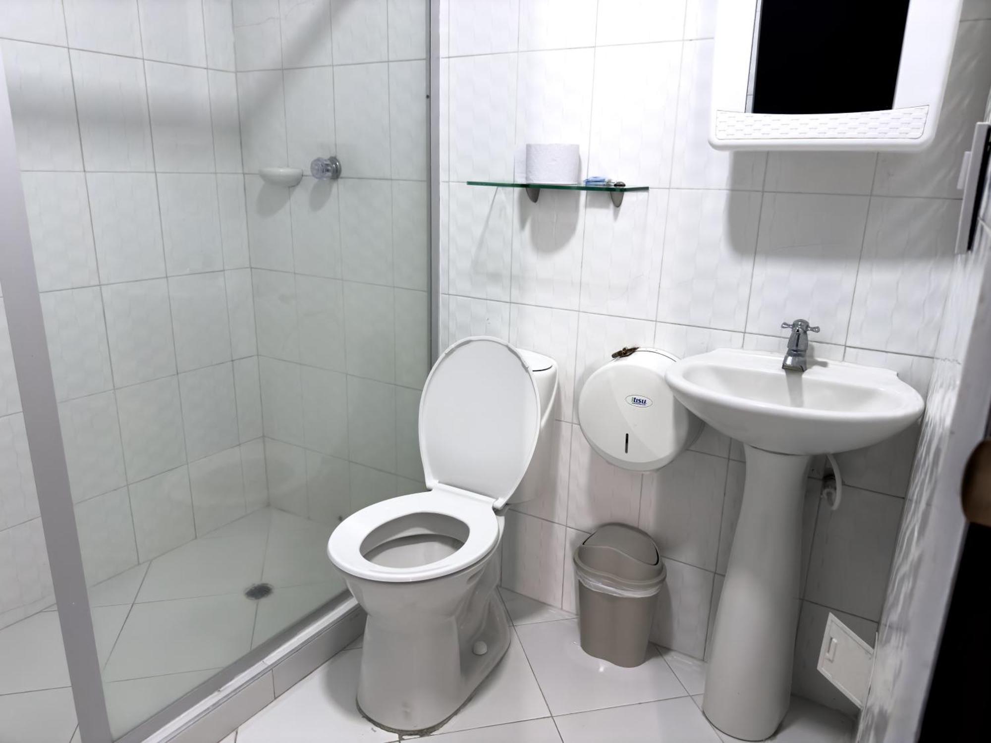 Hotel Bazurto Plaza Картахена Экстерьер фото